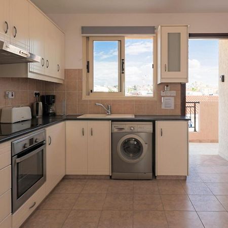 Royal Seacrest Crown-Jewel, 2B, Pools, Sea, Center Apartment Paphos Ngoại thất bức ảnh