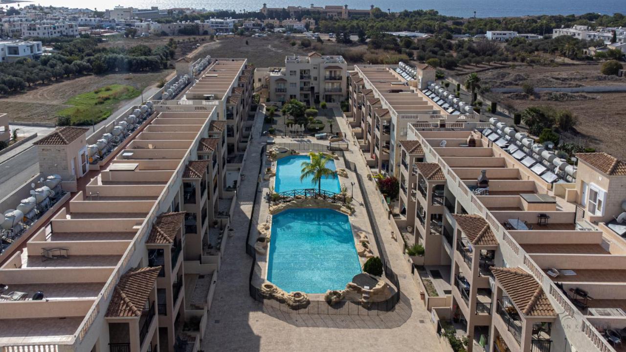 Royal Seacrest Crown-Jewel, 2B, Pools, Sea, Center Apartment Paphos Ngoại thất bức ảnh