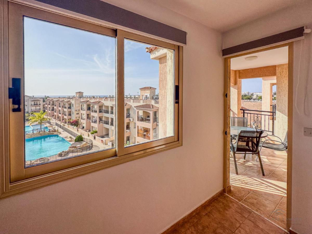 Royal Seacrest Crown-Jewel, 2B, Pools, Sea, Center Apartment Paphos Ngoại thất bức ảnh
